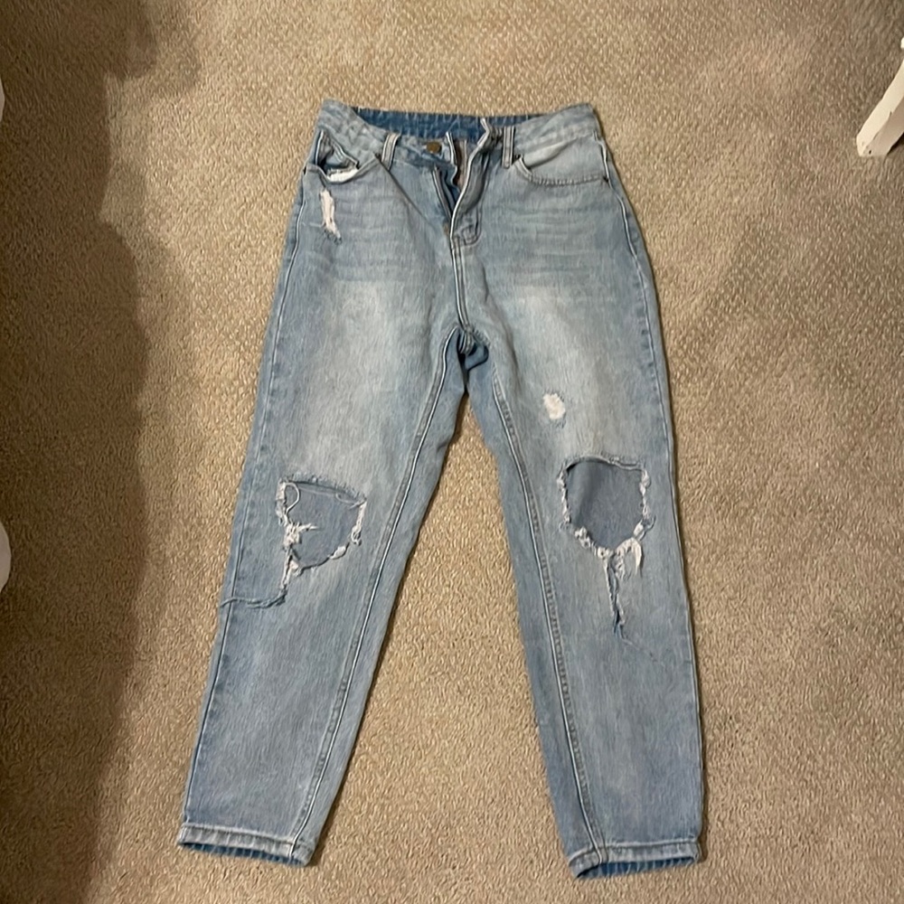 light mom jeans
